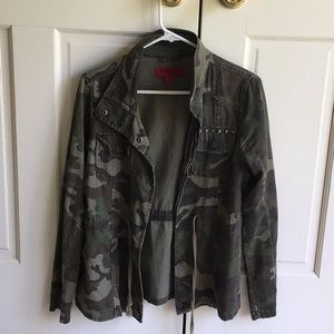 Light camo jacket